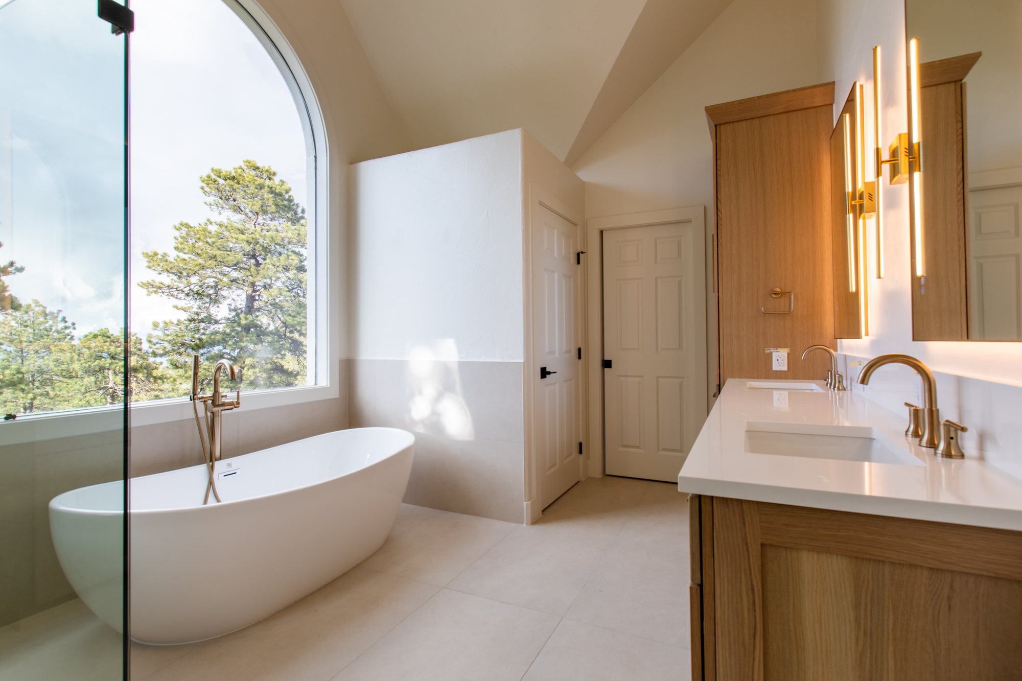 Renovar Construction remodel on Waynes Way, Colorado — photo 13