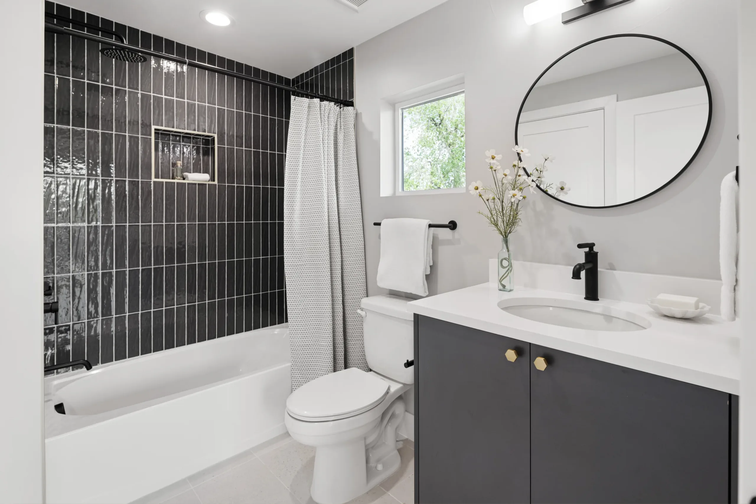 Renovar Construction custom home on N Emerson St, Denver, CO 80205 — photo 18